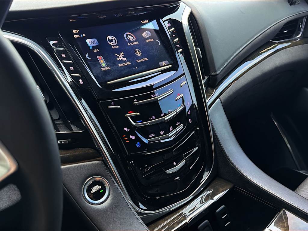 Thumbnail: 2017 Cadillac Escalade - 14