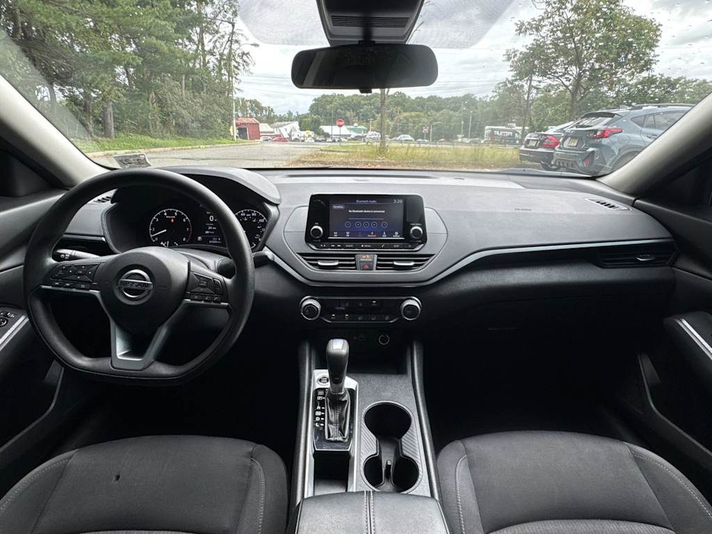 Thumbnail: 2022 Nissan Altima - 10