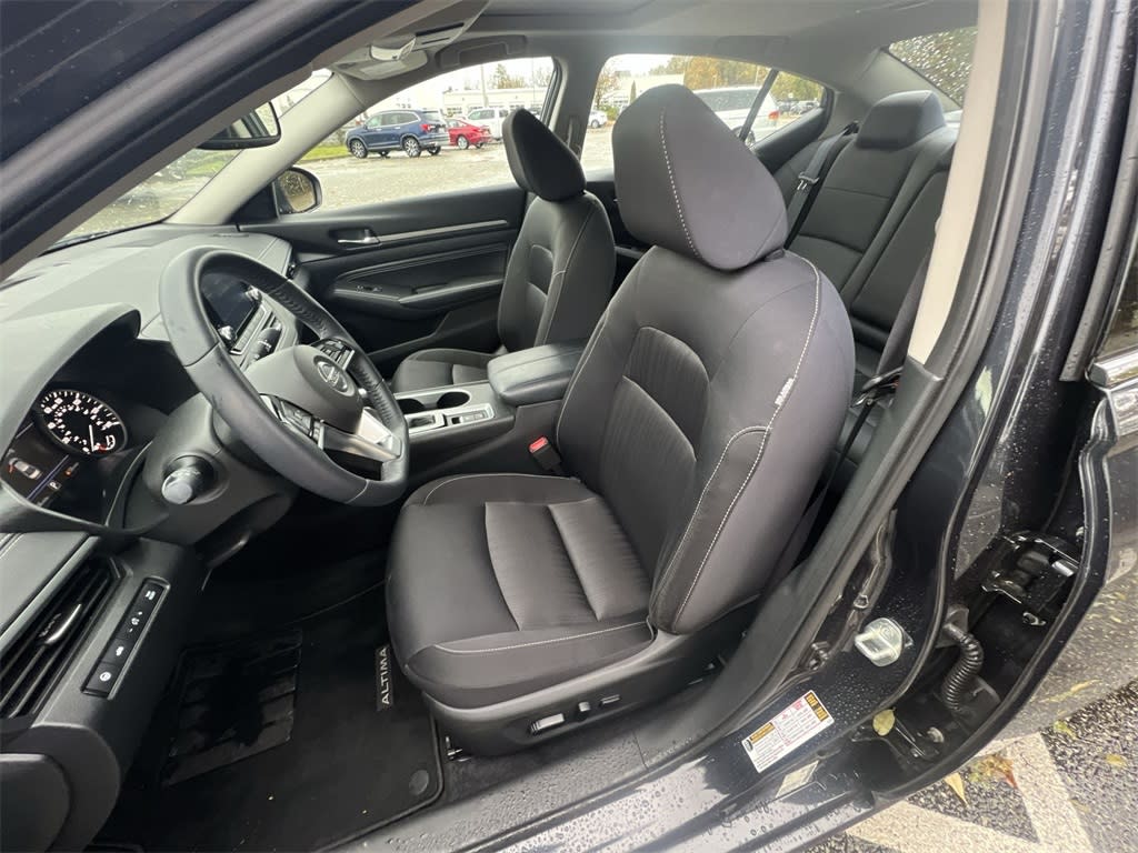 Thumbnail: 2019 Nissan Altima - 12