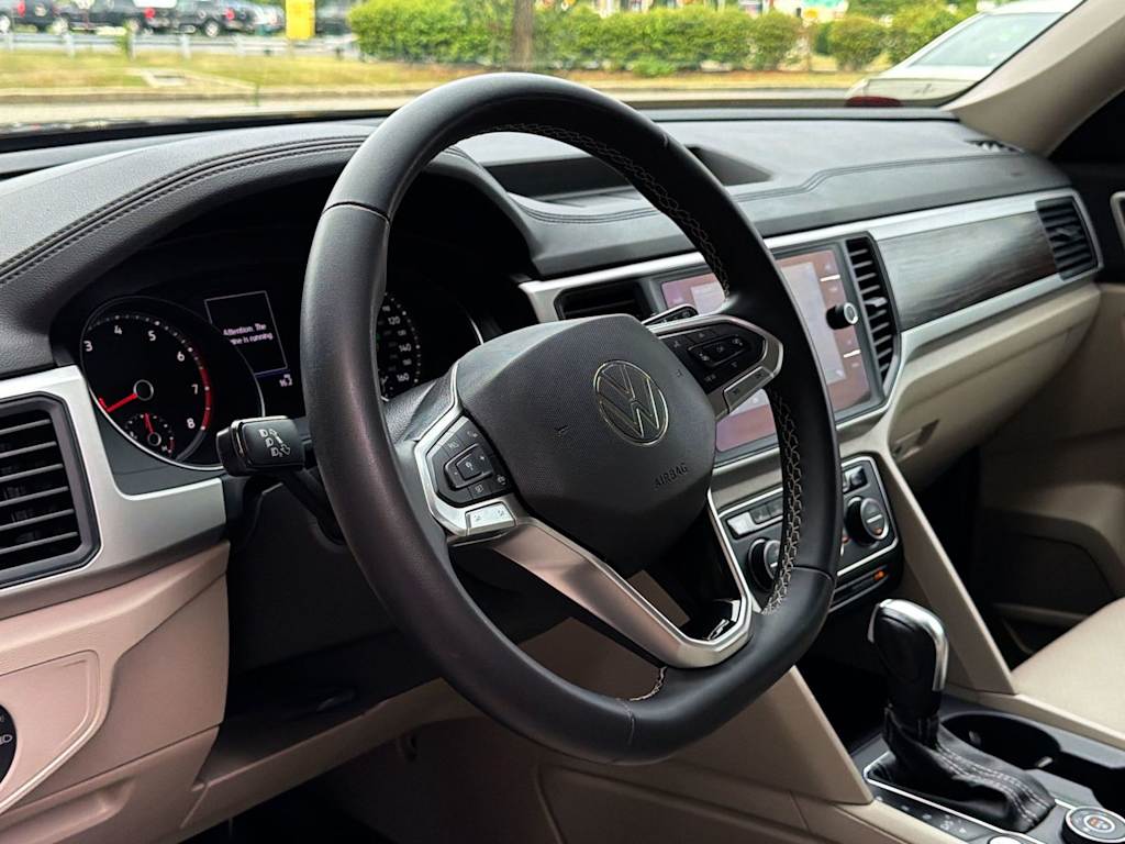 Thumbnail: 2021 Volkswagen Atlas - 14