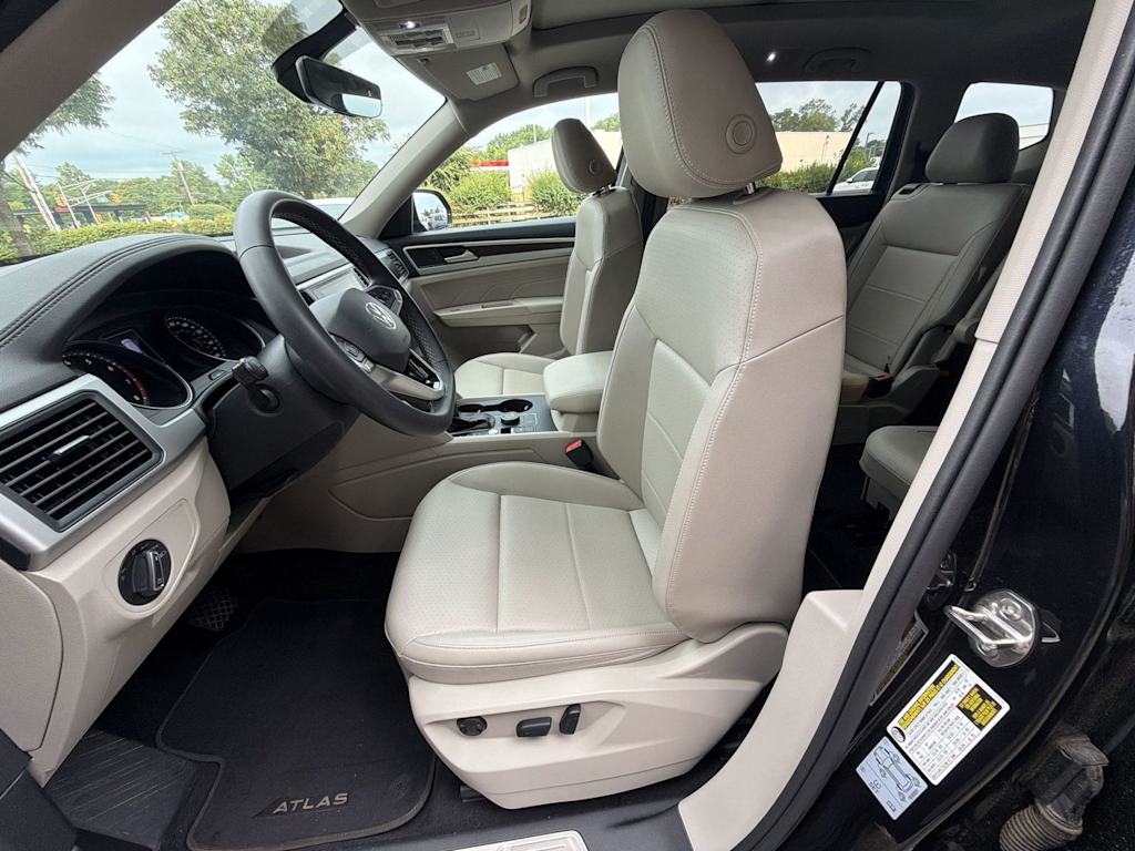 Thumbnail: 2021 Volkswagen Atlas - 11