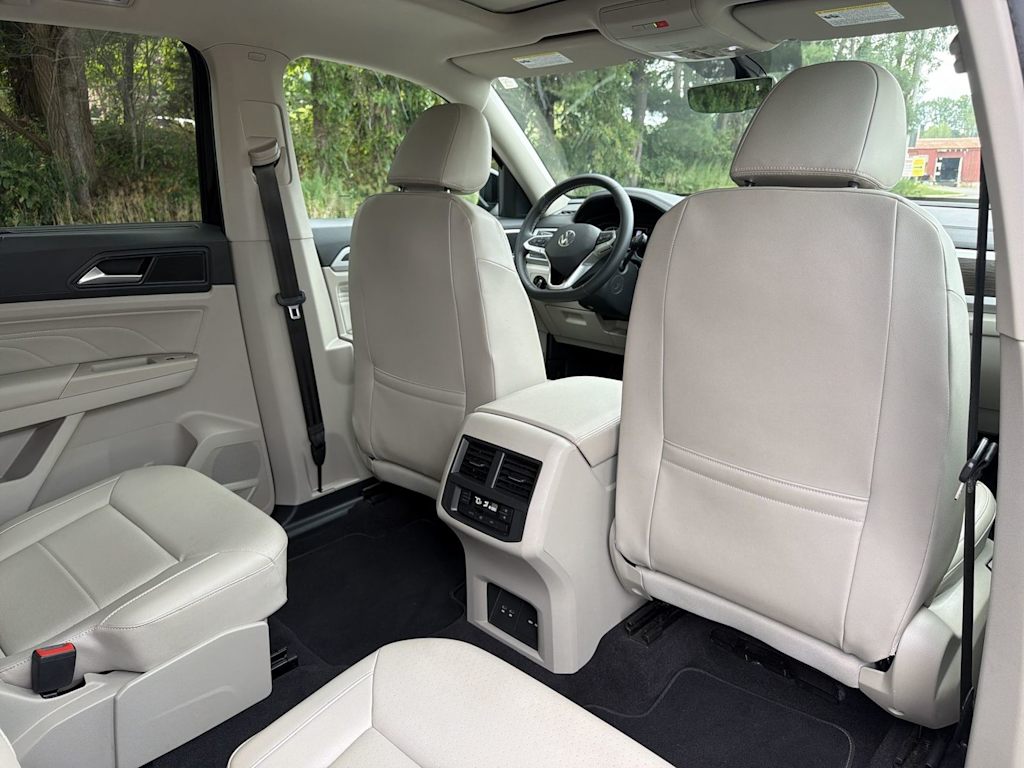 Thumbnail: 2021 Volkswagen Atlas - 12