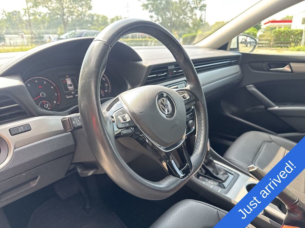 Thumbnail: 2021 Volkswagen Passat - 13