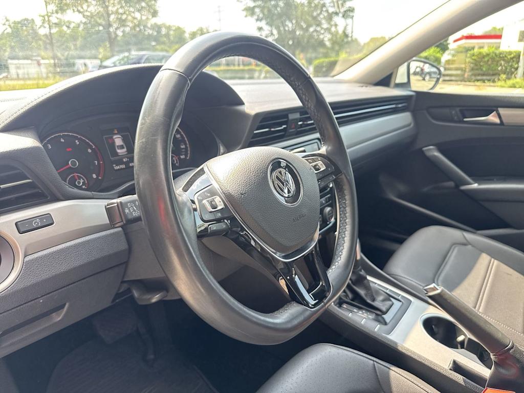 Thumbnail: 2021 Volkswagen Passat - 13
