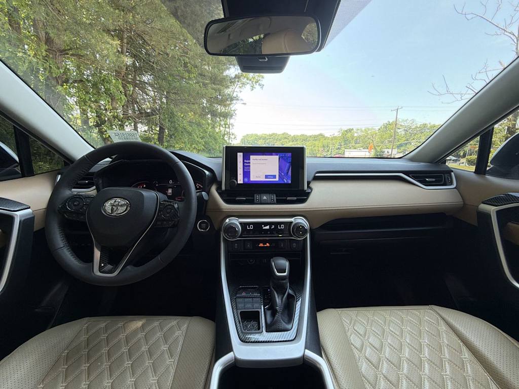 Thumbnail: 2023 Toyota RAV4 - 10
