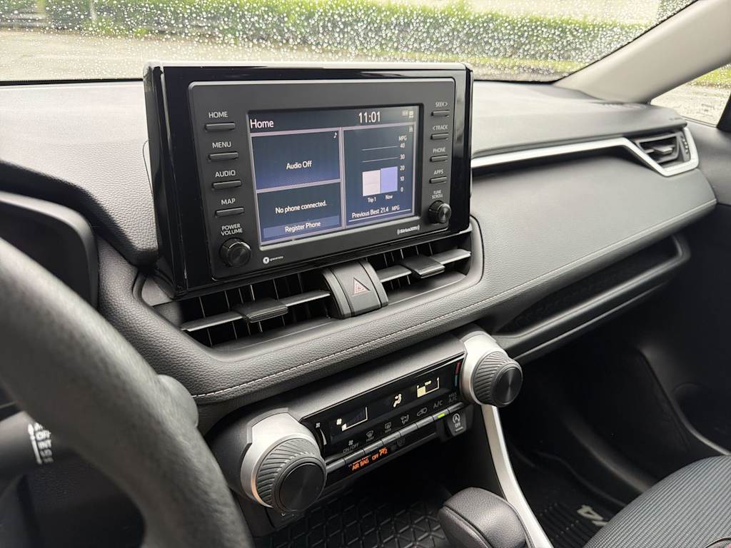 Thumbnail: 2020 Toyota RAV4 - 15