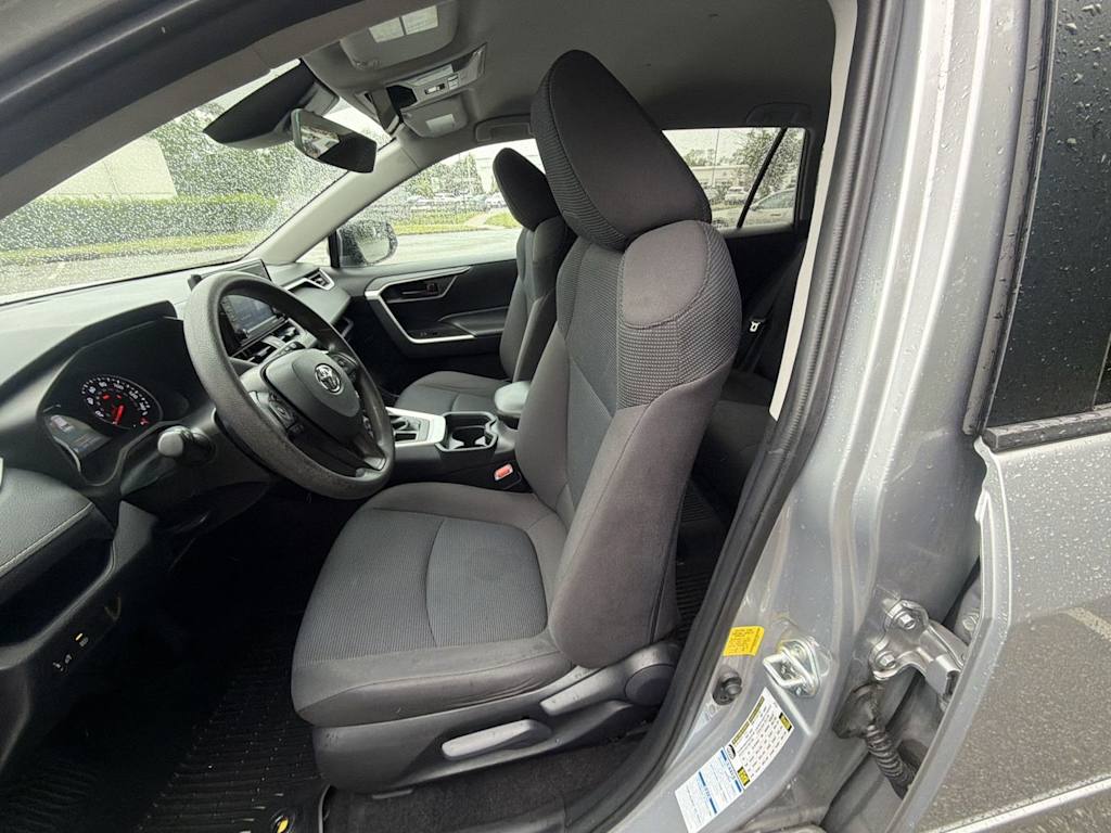 Thumbnail: 2020 Toyota RAV4 - 11