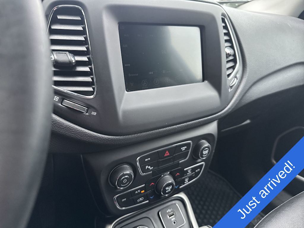 Thumbnail: 2019 Jeep Compass - 14