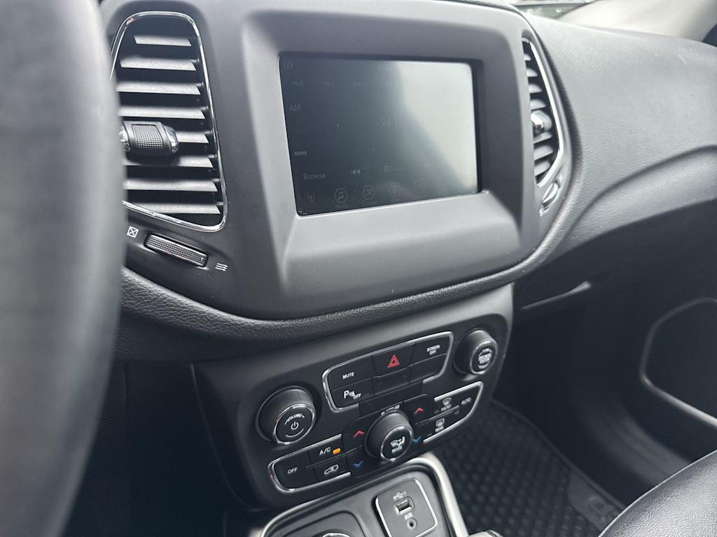 Thumbnail: 2019 Jeep Compass - 14