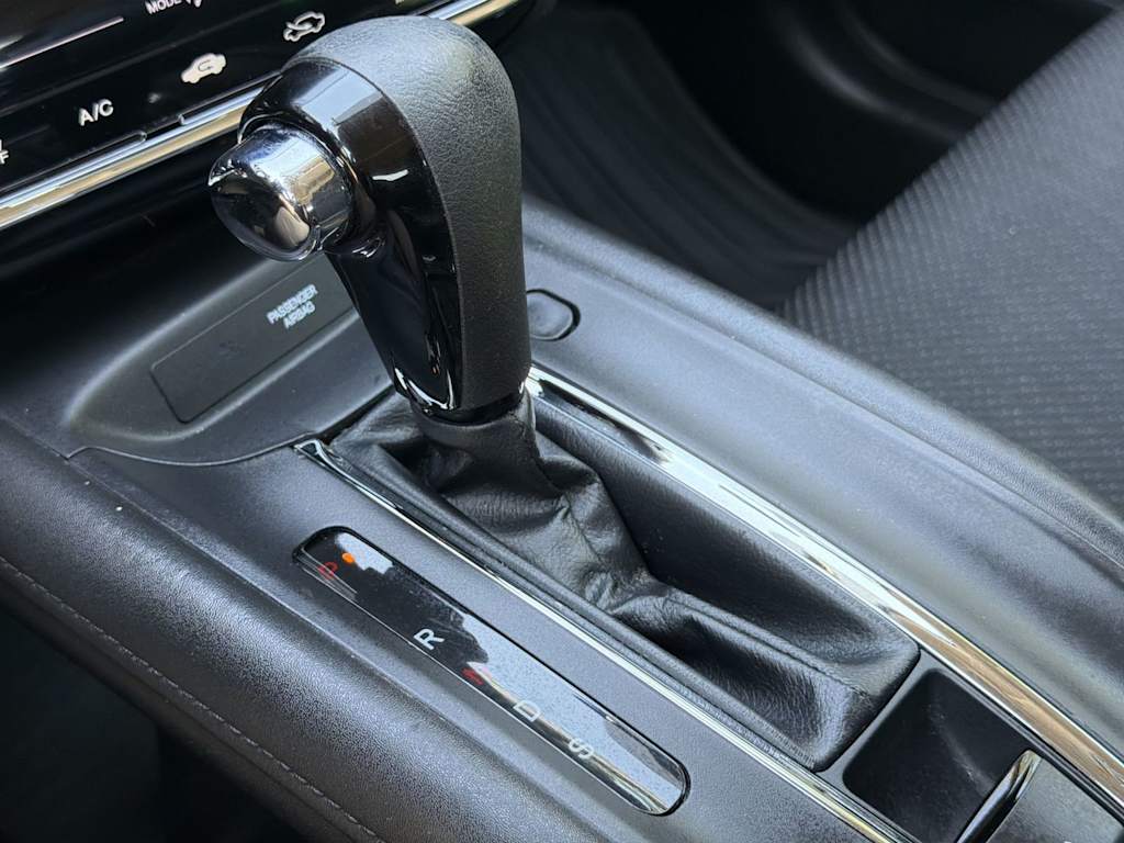 Thumbnail: 2016 Honda HR-V - 16