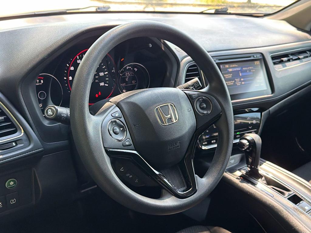 Thumbnail: 2016 Honda HR-V - 14