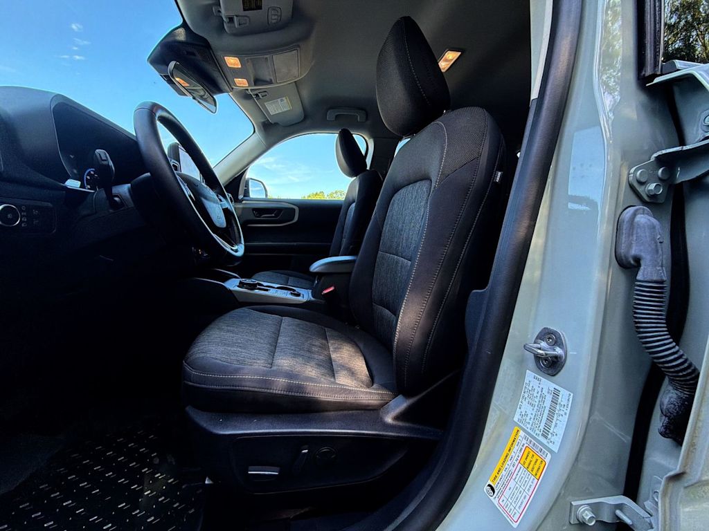 Thumbnail: 2022 Ford Bronco Sport - 11