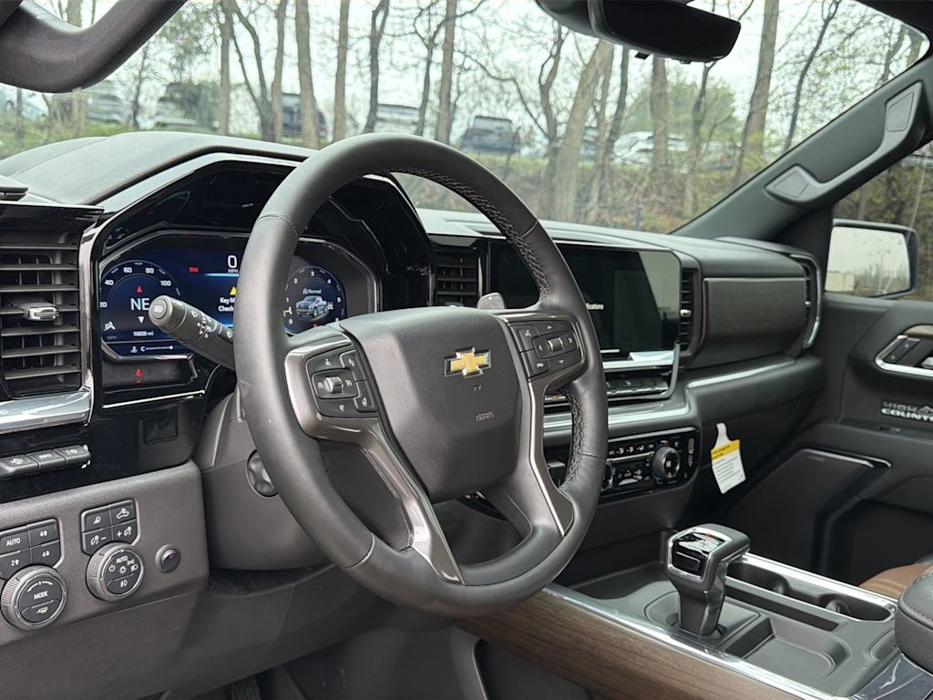 Thumbnail: 2024 Chevrolet Silverado 1500 - 10