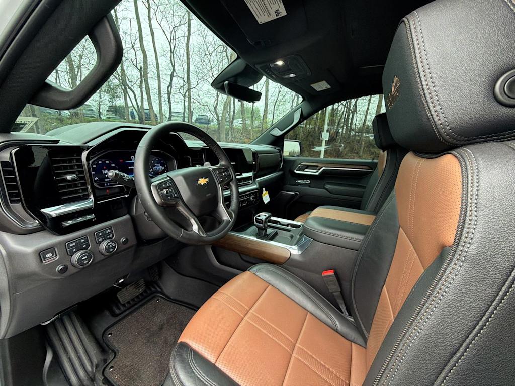 Thumbnail: 2024 Chevrolet Silverado 1500 - 11