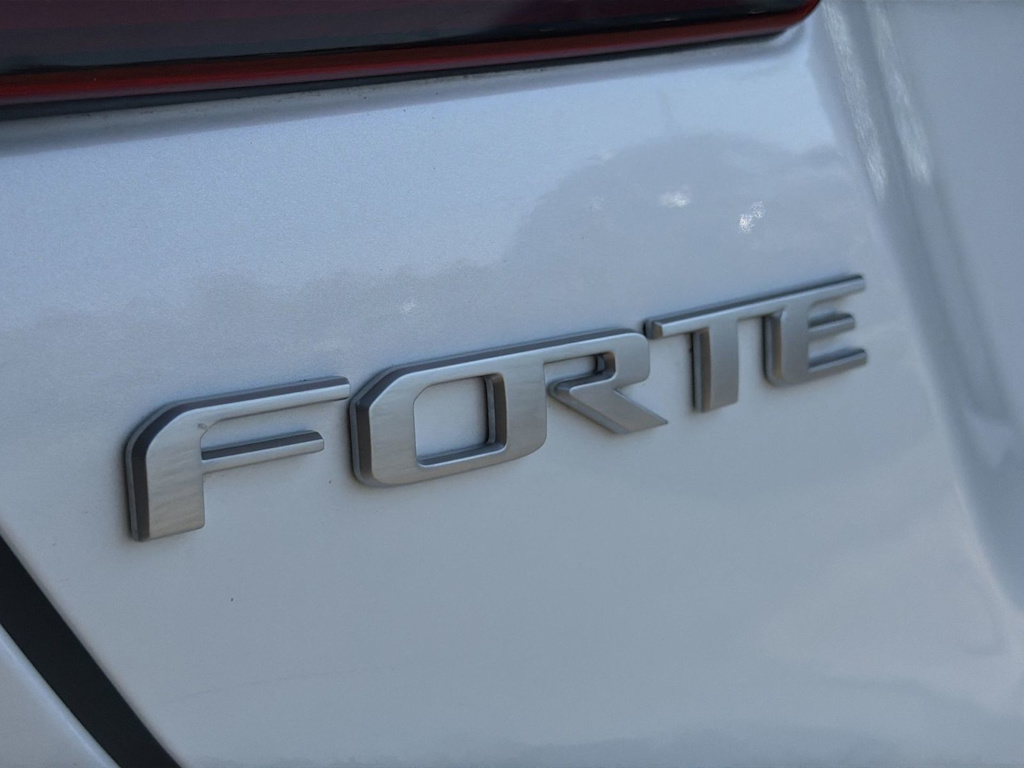 Thumbnail: 2023 Kia Forte - 7