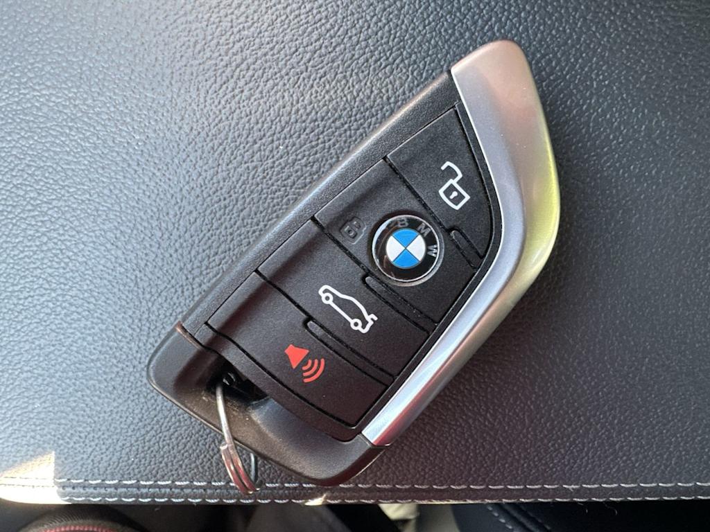 Thumbnail: 2025 BMW M2 - 18