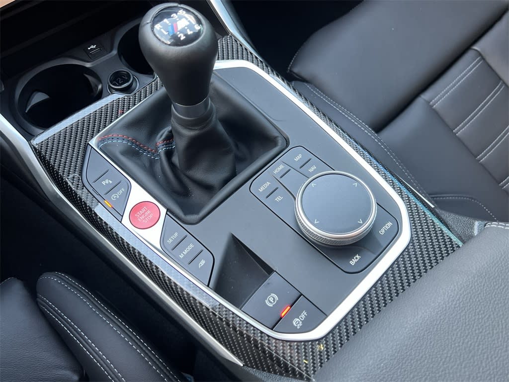 Thumbnail: 2025 BMW M2 - 16