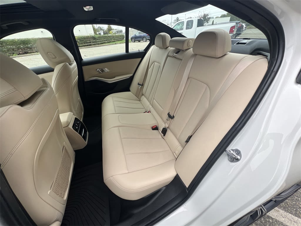 Thumbnail: 2022 BMW 3 Series - 26