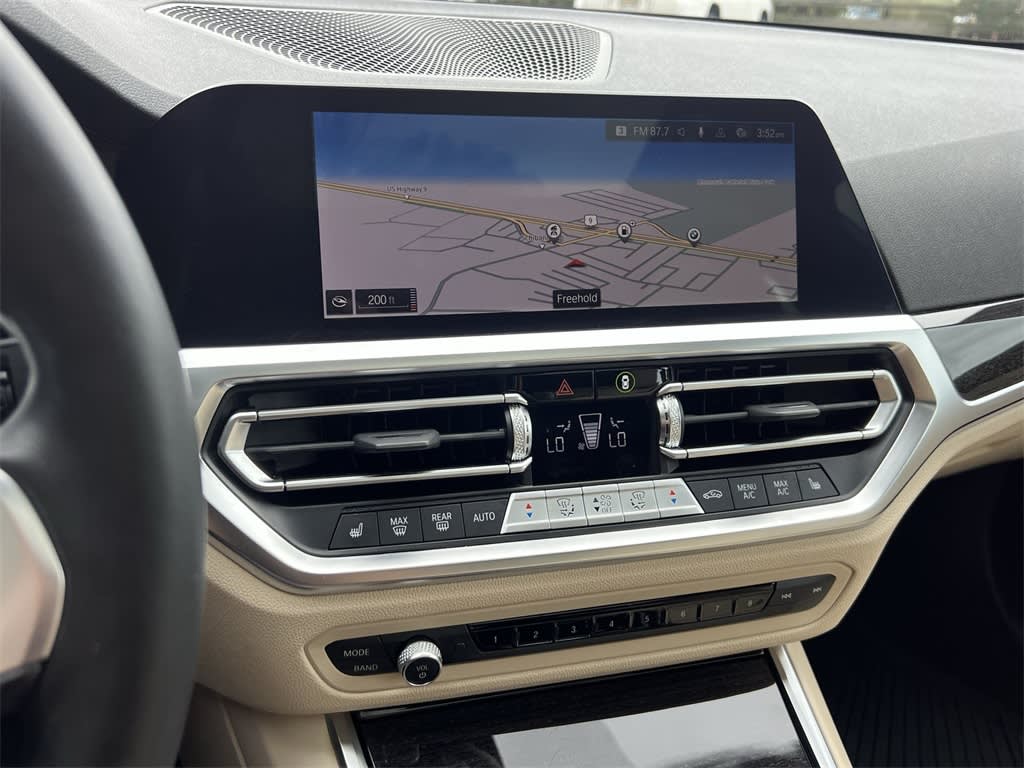 Thumbnail: 2022 BMW 3 Series - 28