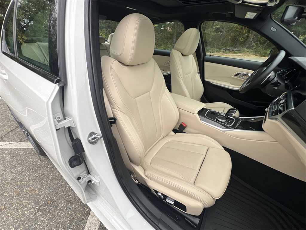 Thumbnail: 2022 BMW 3 Series - 27