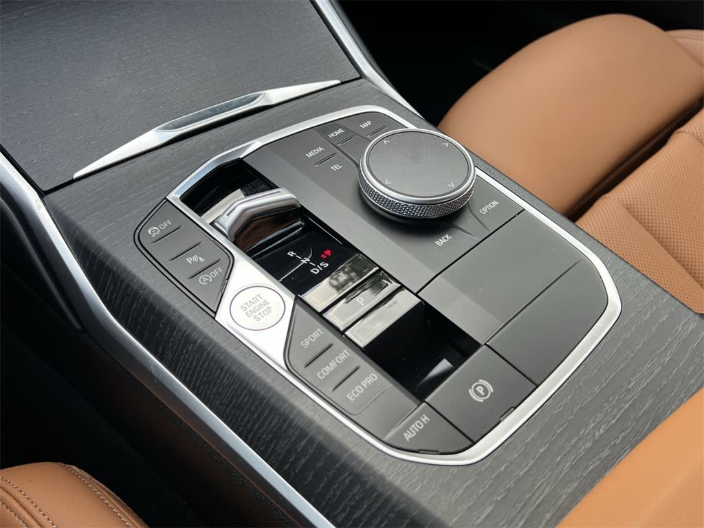 Thumbnail: 2025 BMW 3 Series - 16