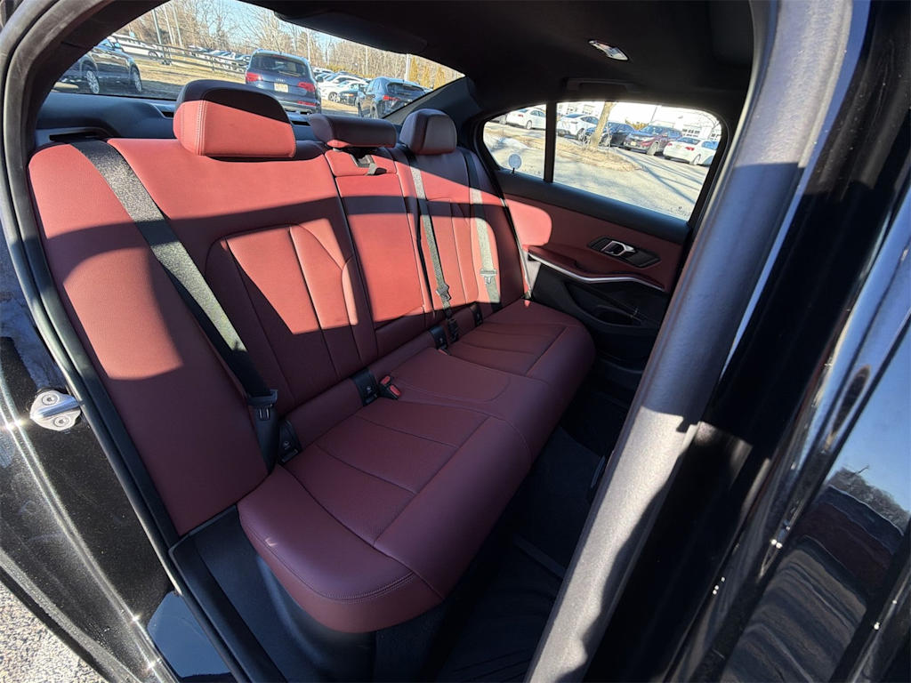 Thumbnail: 2025 BMW 3 Series - 27