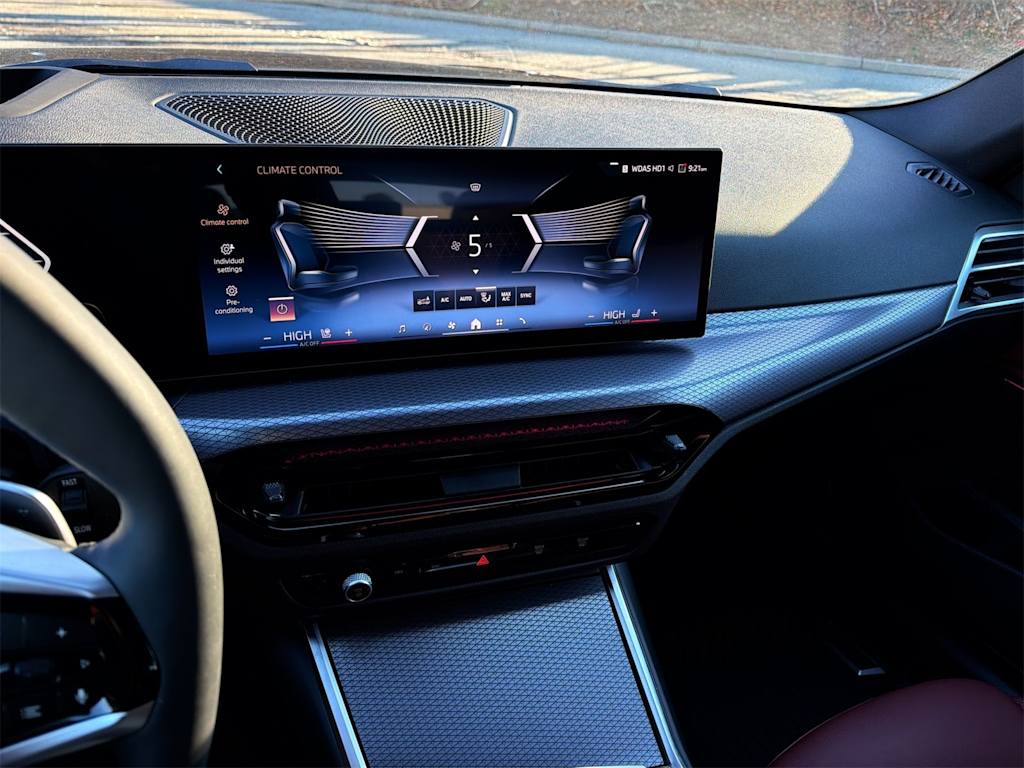 Thumbnail: 2025 BMW 3 Series - 13