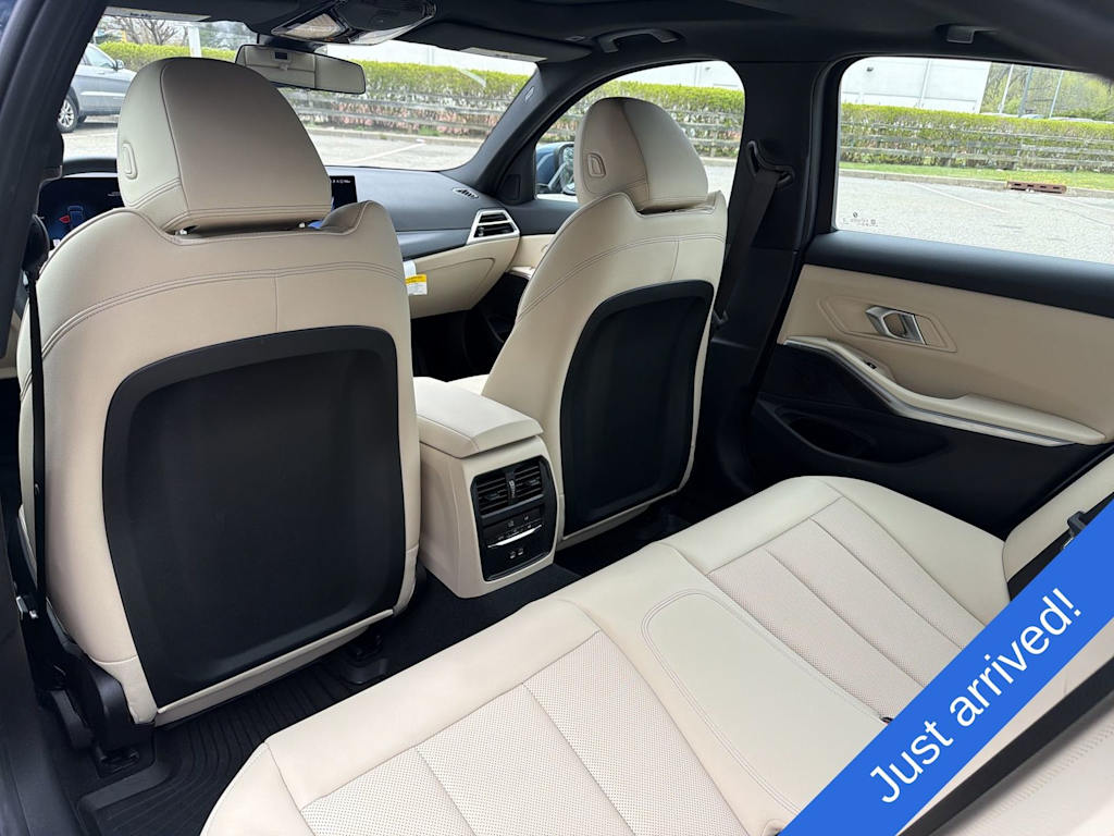 Thumbnail: 2025 BMW 3 Series - 13