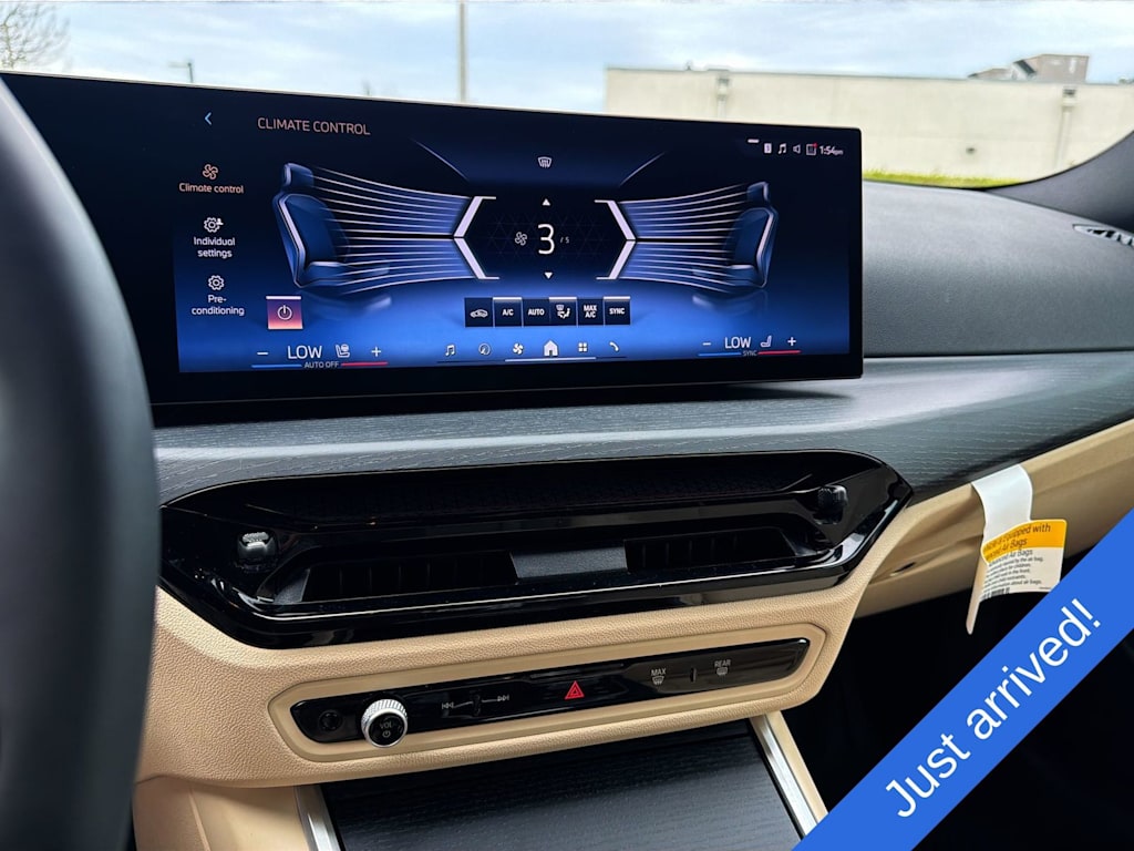 Thumbnail: 2025 BMW 3 Series - 15