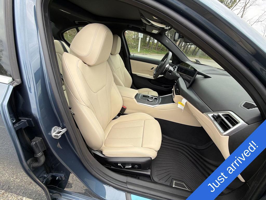 Thumbnail: 2025 BMW 3 Series - 12