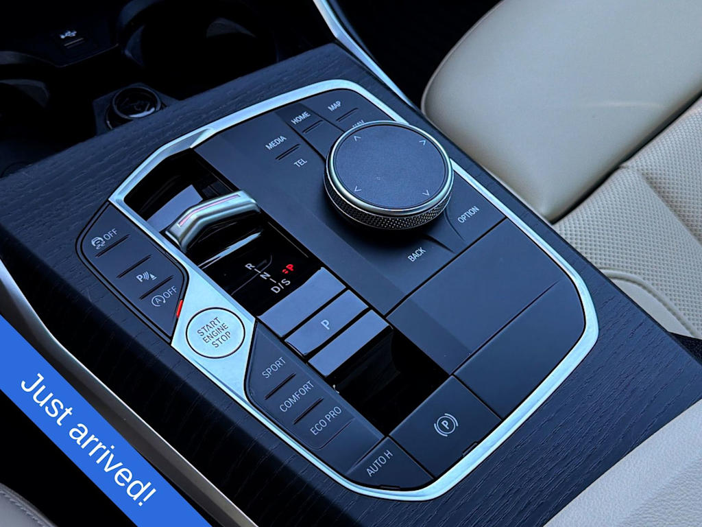 Thumbnail: 2026 BMW 3 Series - 16
