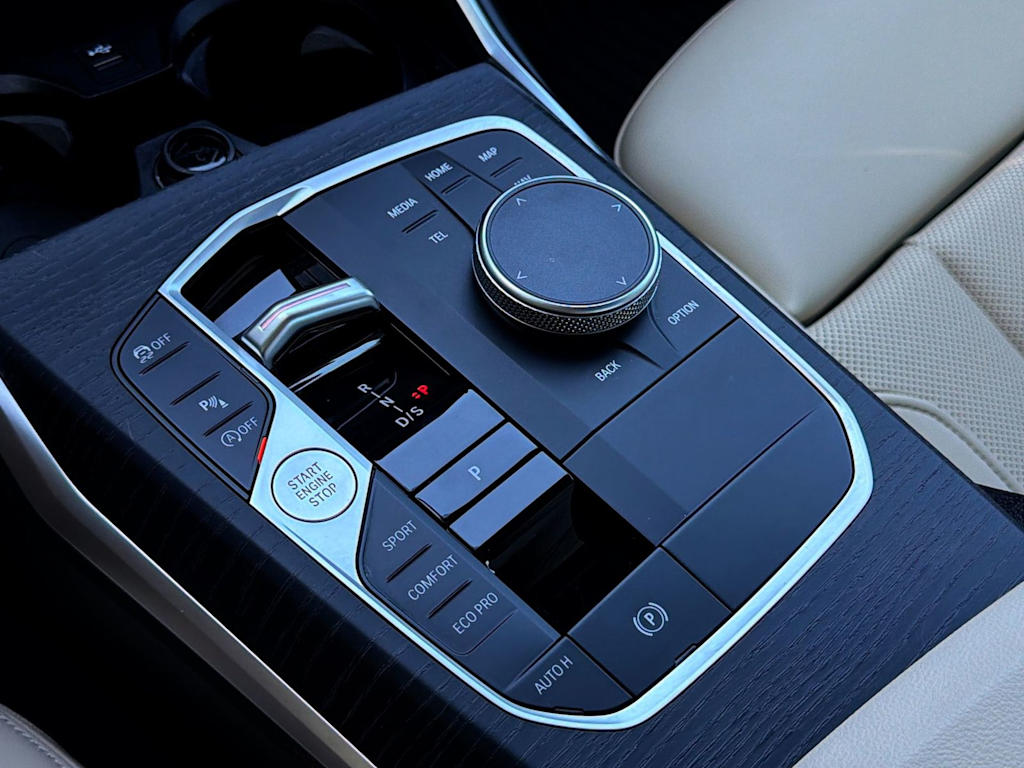 Thumbnail: 2026 BMW 3 Series - 16