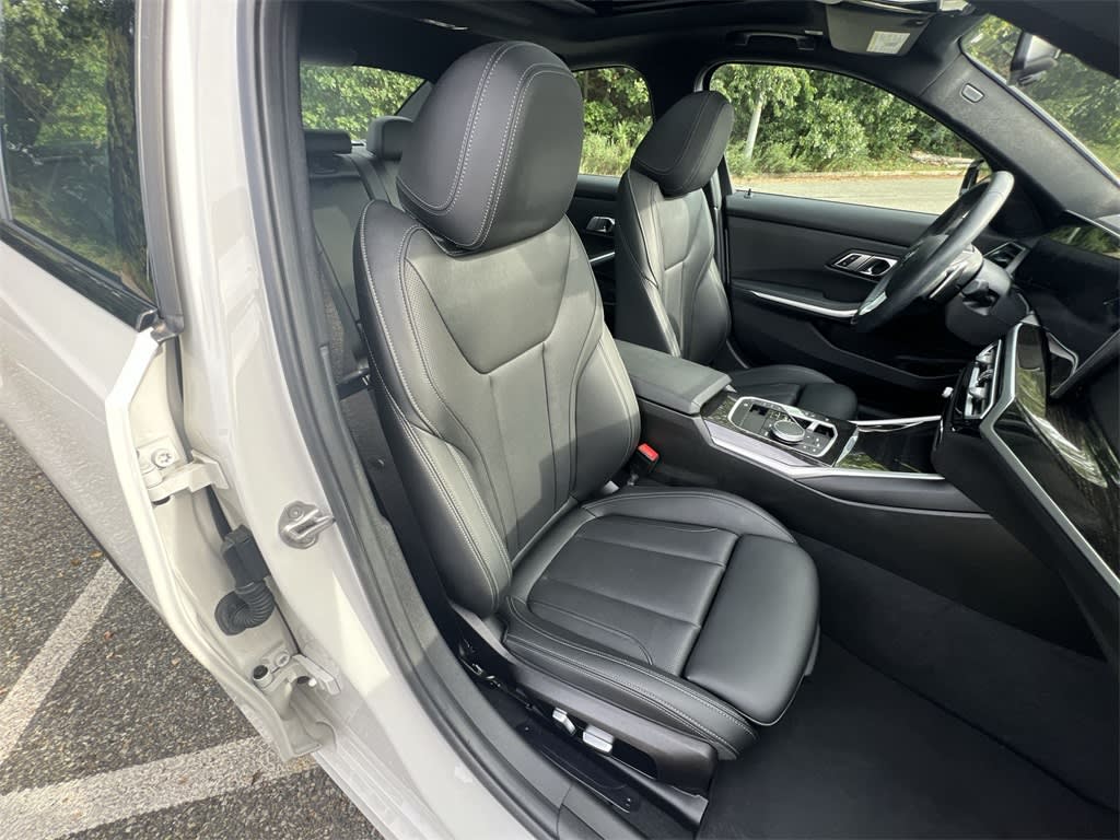 Thumbnail: 2023 BMW 3 Series - 12