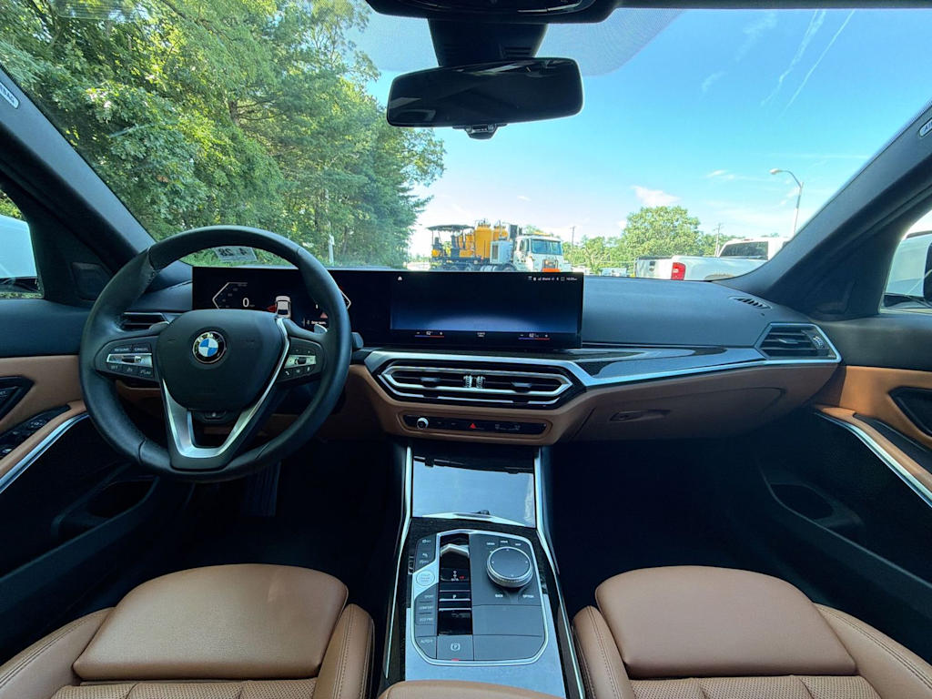 Thumbnail: 2023 BMW 3 Series - 10