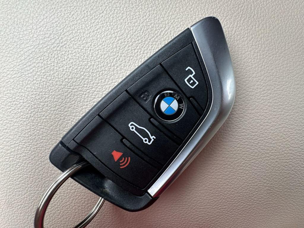 Thumbnail: 2024 BMW 3 Series - 19