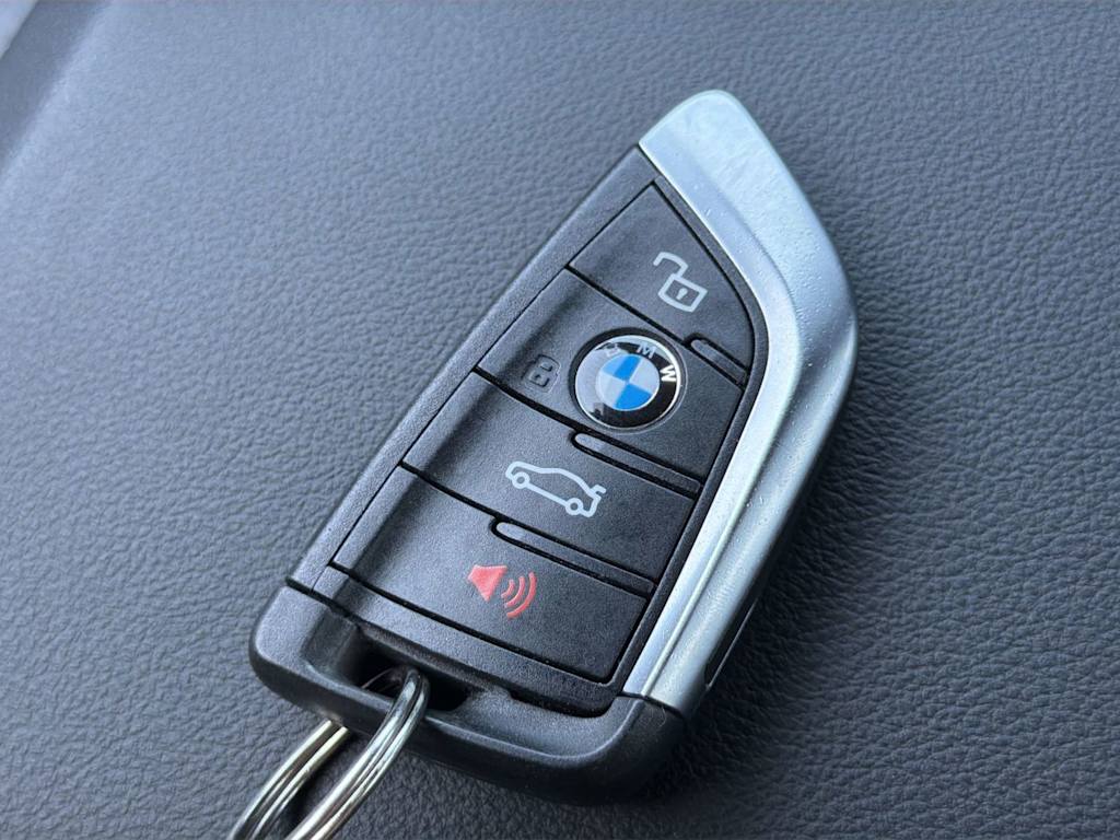 Thumbnail: 2024 BMW 3 Series - 19