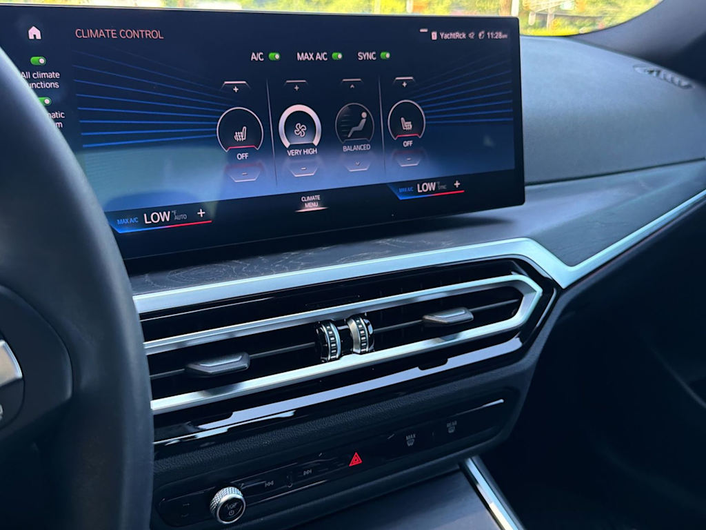 Thumbnail: 2024 BMW 3 Series - 15