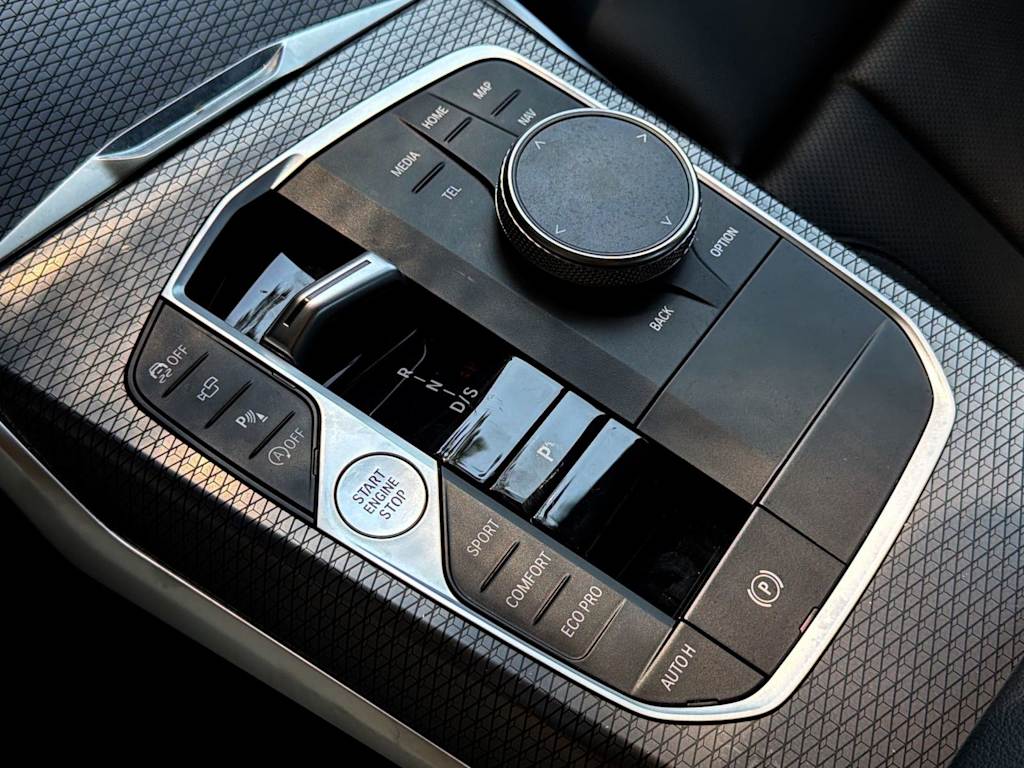 Thumbnail: 2023 BMW 3 Series - 16