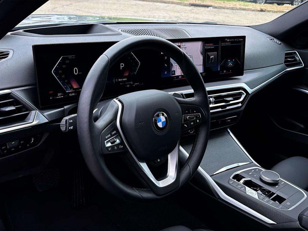 Thumbnail: 2023 BMW 3 Series - 10