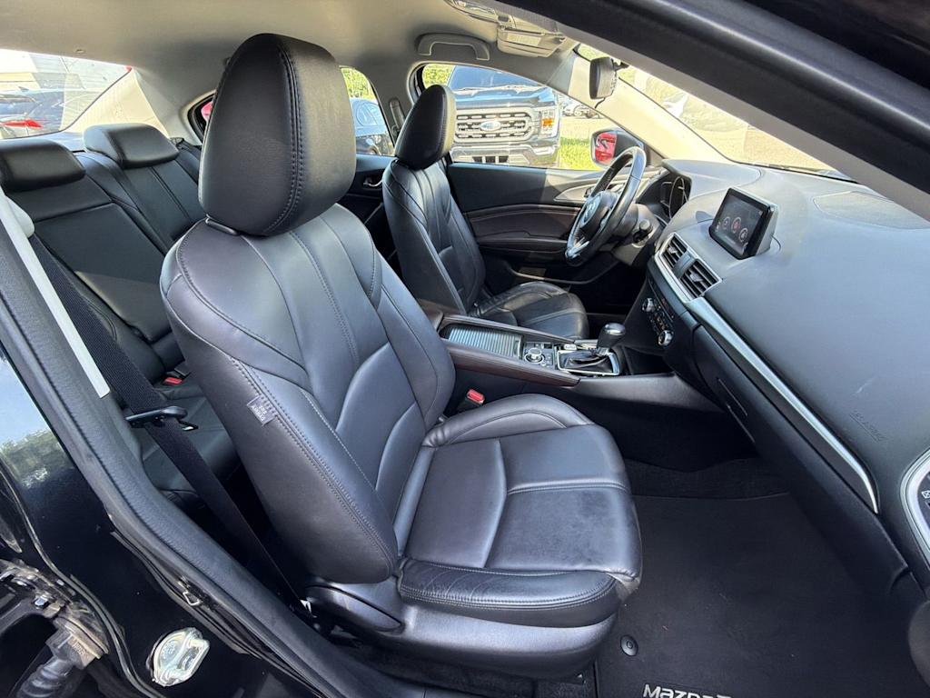 Thumbnail: 2018 Mazda Mazda3 - 12