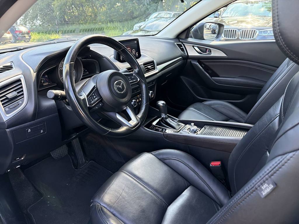 Thumbnail: 2018 Mazda Mazda3 - 2