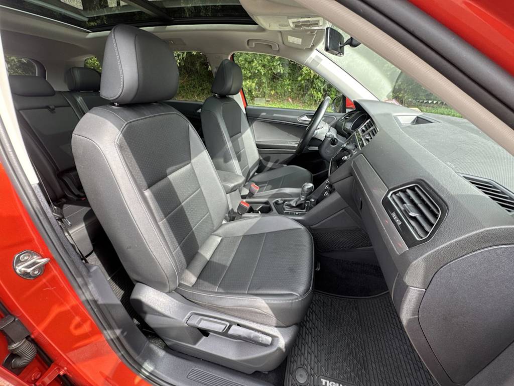 Thumbnail: 2019 Volkswagen Tiguan - 12