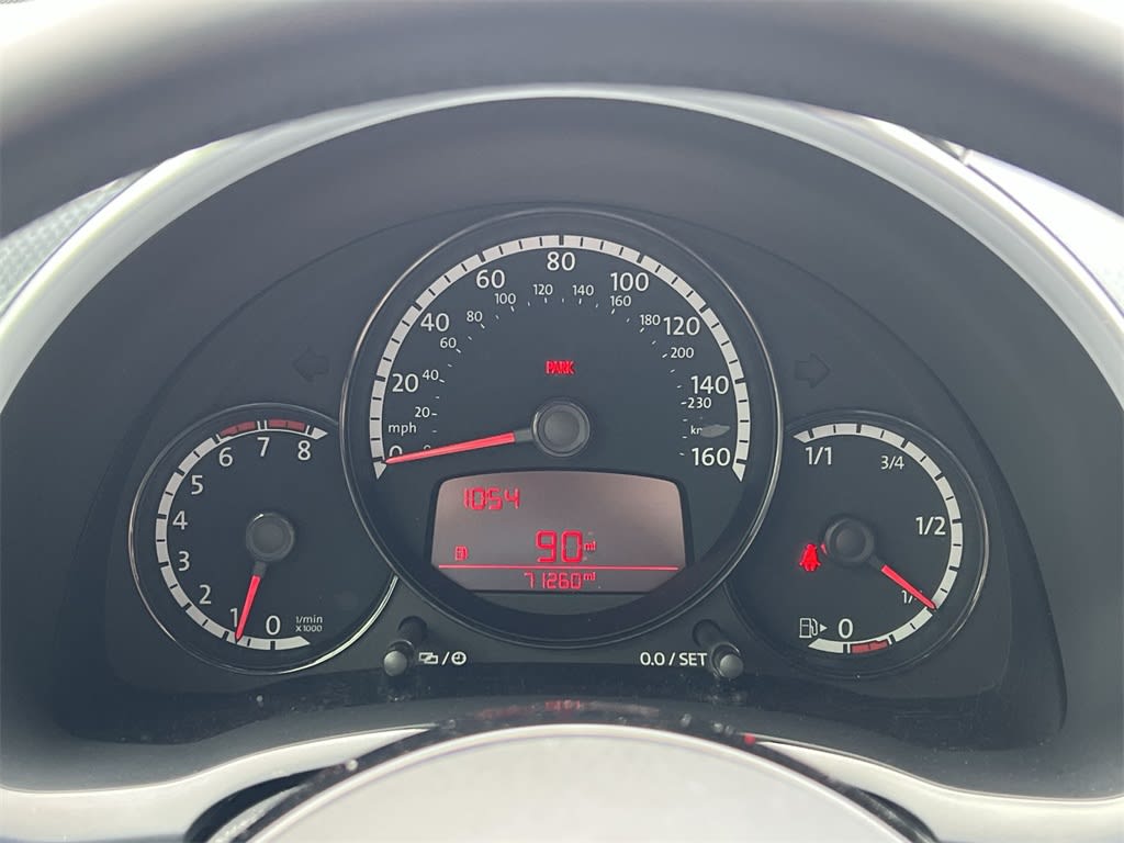 2013 Volkswagen Beetle Fender Edition 17