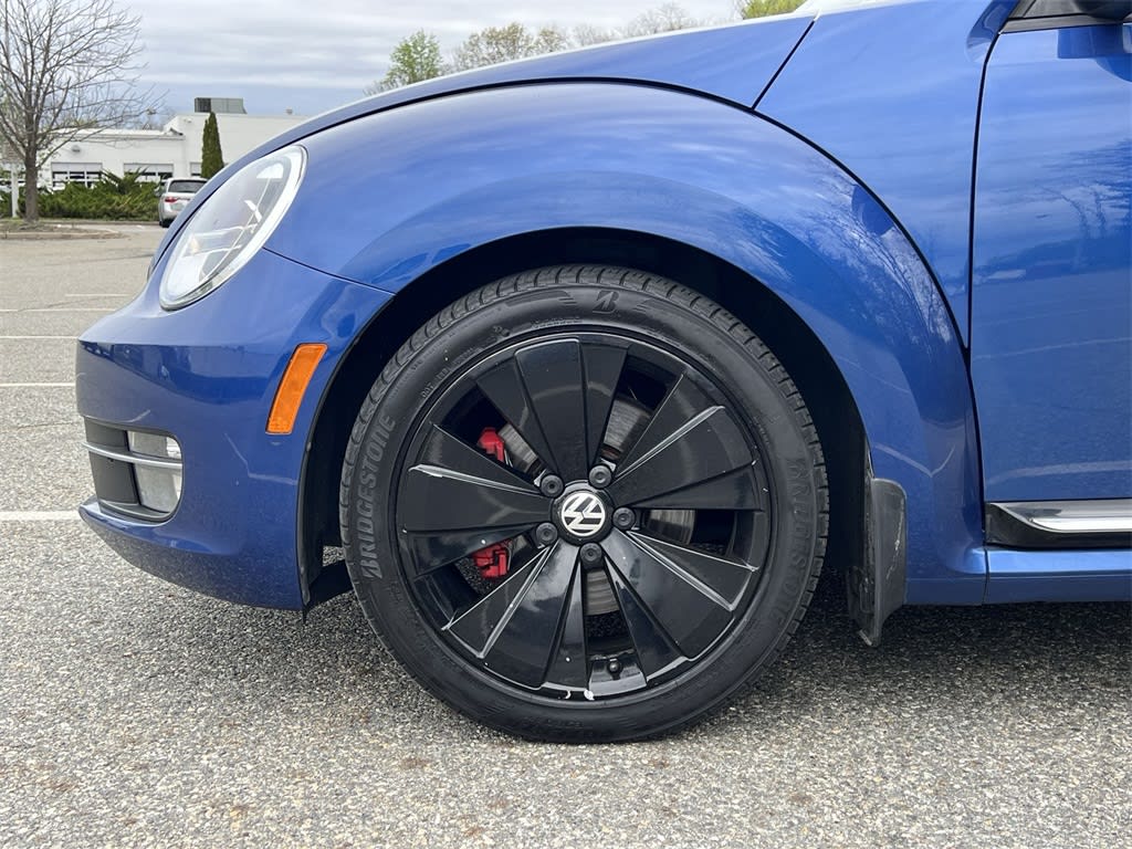 2013 Volkswagen Beetle Fender Edition 8
