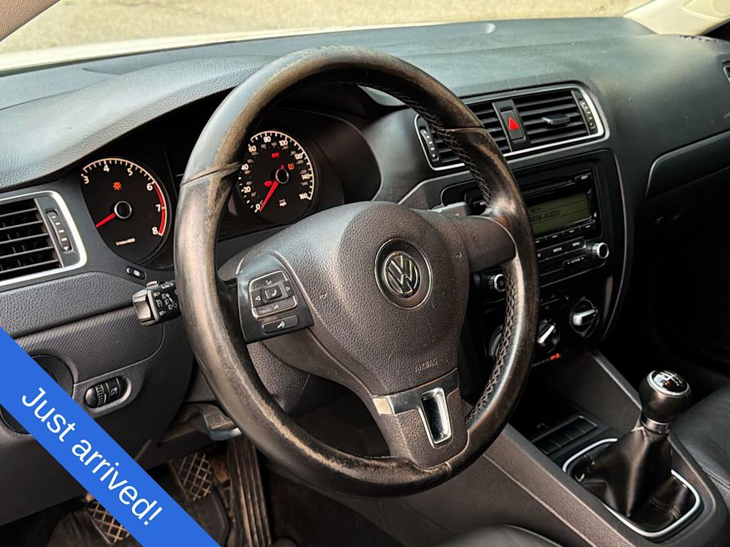 Thumbnail: 2011 Volkswagen Jetta - 14