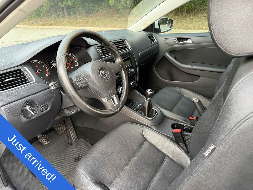 Thumbnail: 2011 Volkswagen Jetta - 2