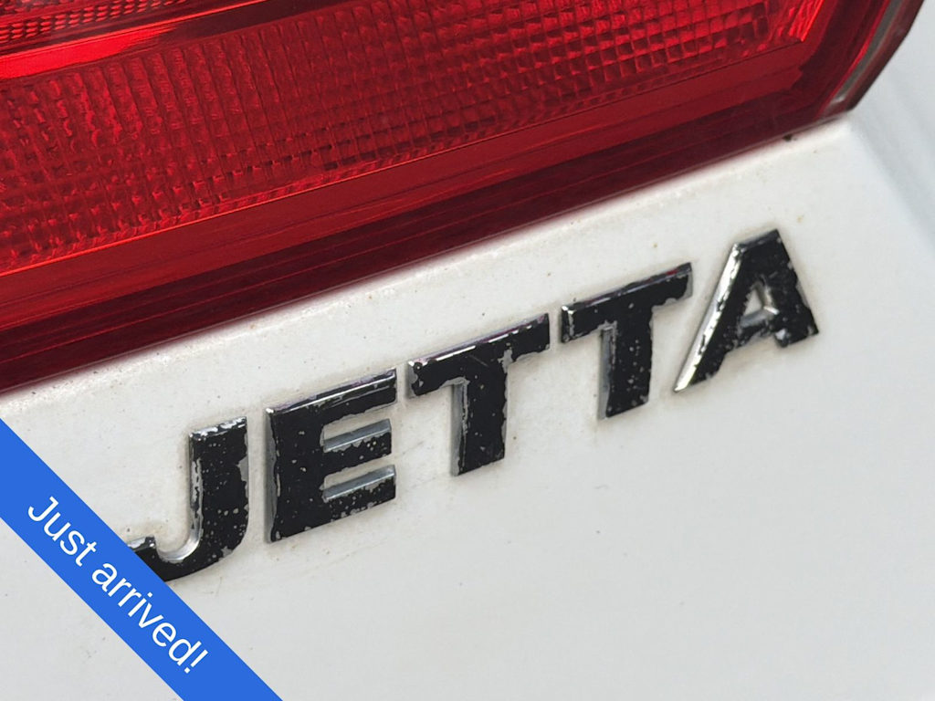 Thumbnail: 2011 Volkswagen Jetta - 7