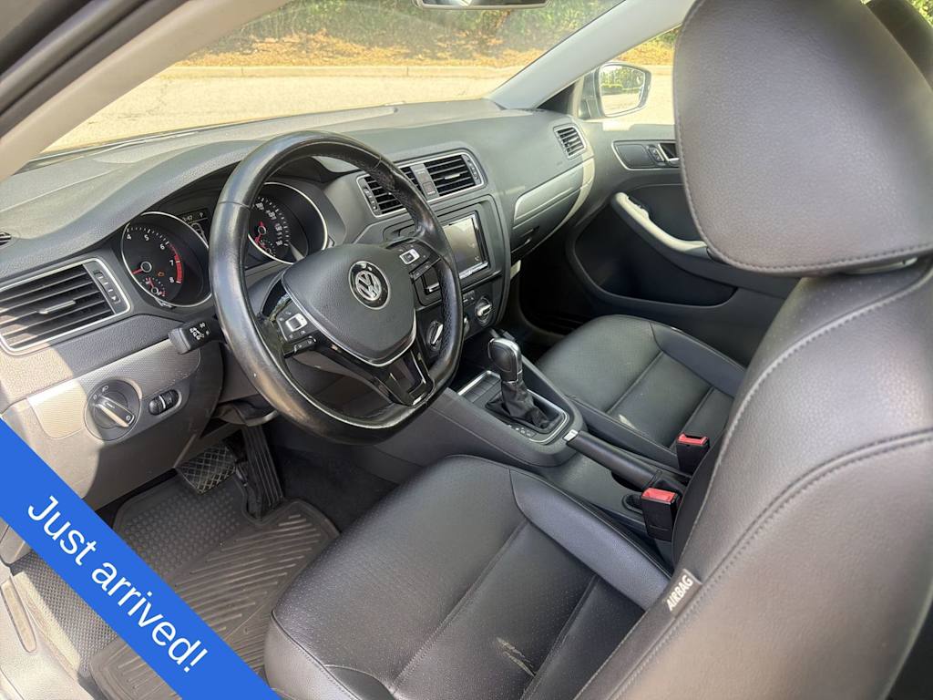 Thumbnail: 2017 Volkswagen Jetta - 2