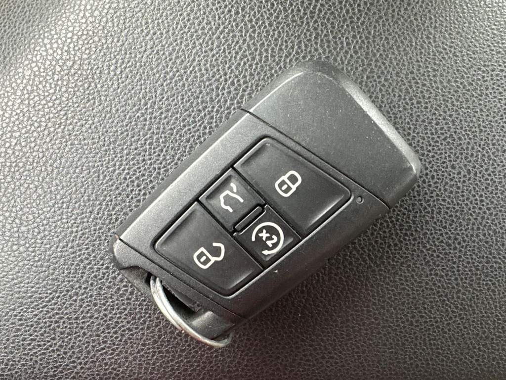 Thumbnail: 2019 Volkswagen Jetta - 18