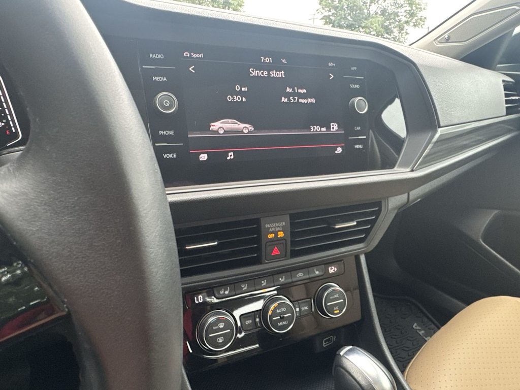 Thumbnail: 2019 Volkswagen Jetta - 26